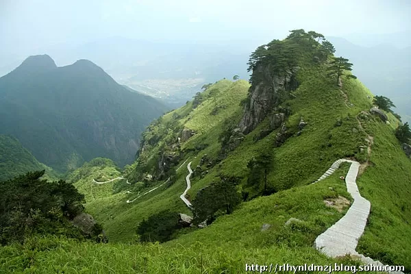 游武功山徐霞客(游武功山徐霞客古诗拼音)