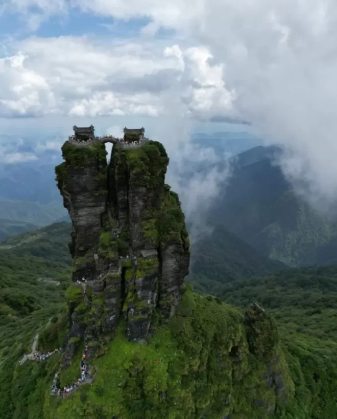 三清山有哪些景点(三清山有哪些景点,仙女望峰)