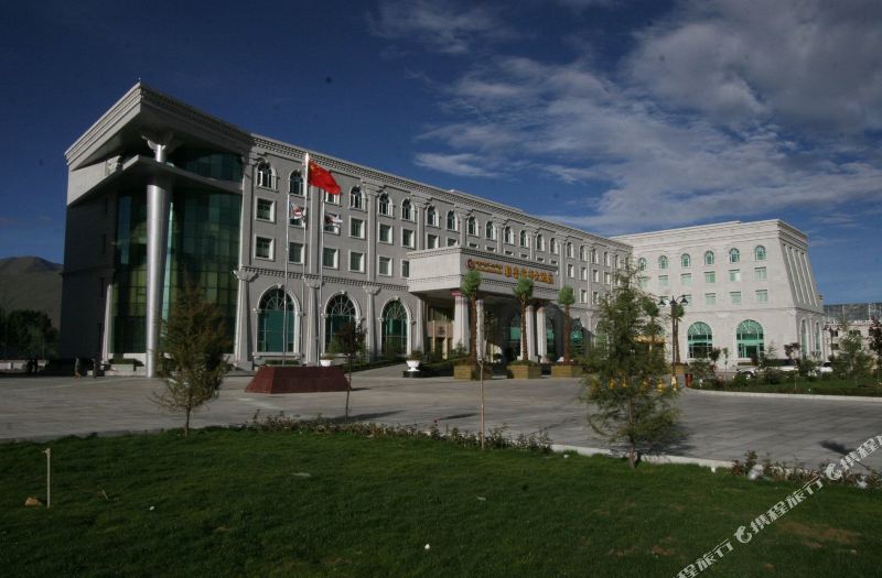 拉萨雅鲁藏布大酒店